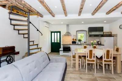Kuhinja ili čajna kuhinja u objektu Apartmani Rebac