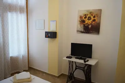 TV i/ili zabavni centar u objektu Apartments Mario with private parking