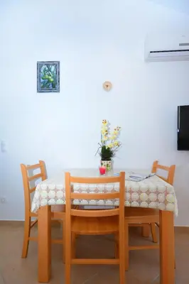 TV i/ili zabavni centar u objektu Apartments Punta Milna