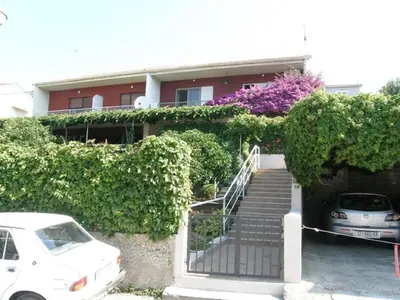 Vrt u objektu Apartmani LuNa
