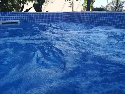 Bazen u objektu Apartments Kegalj ili u blizini