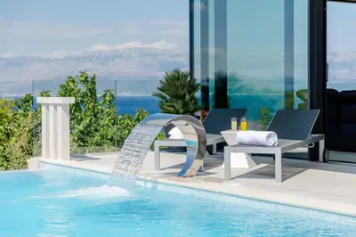 Bazen u objektu Villa Vitae & Villa Pax ili u blizini