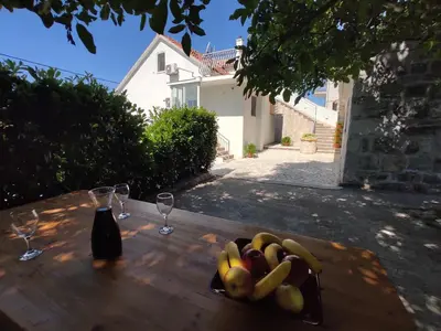 Hrana u apartmanu ili u blizini