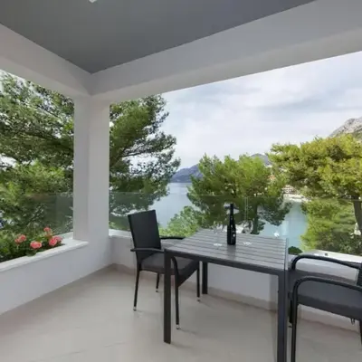 Studio Apartment in Brela with Sea View