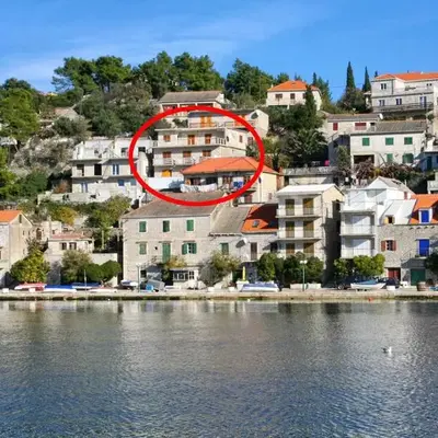 Apartments by the sea Povlja