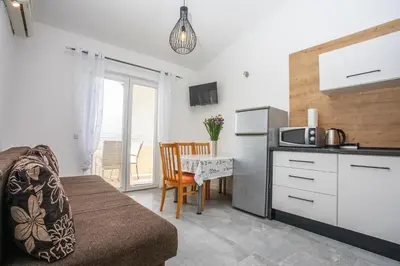 Kuhinja ili čajna kuhinja u objektu Apartments Nedo Dalmatia