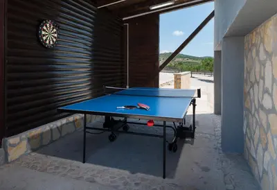 Stolni tenis u objektu Hacienda Nikolic ili u blizini