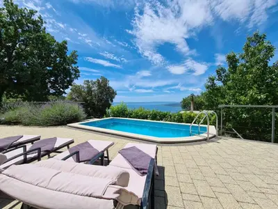 Bazen u objektu Holiday home Bastion ili u blizini