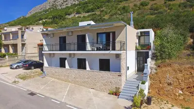 Pogled na planine ili pogled na planine iz apartmana