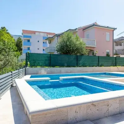One-Bedroom Apartment In Podstrana
