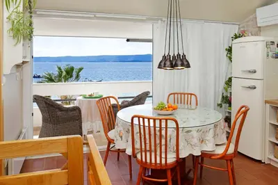 Kuhinja ili čajna kuhinja u objektu Amazing Waterfront Apartments