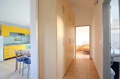 Kuhinja ili čajna kuhinja u objektu Apartments Kala mendula