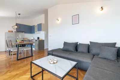 Kuhinja ili čajna kuhinja u objektu Apartment 30 m from Beach,Makarska,Marija