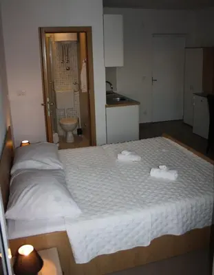 Krevet ili kreveti u jedinici u objektu Apartments Monika Omiš