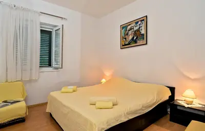 Krevet ili kreveti u jedinici u objektu Apartment in Bol with Terrace, Air condition, WIFI, Dishwasher (3758-1)
