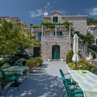 Apartment in Bol with Terrace