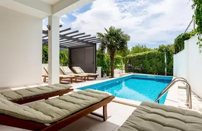 Bazen u objektu Villa Duce in Omis, private pool ili u blizini