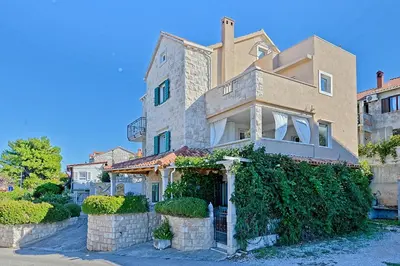 Zgrada u kojoj se nalazi apartman