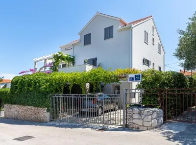 Zgrada u kojoj se nalazi apartman