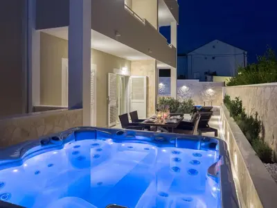 Bazen u objektu Apartment Villa Franko Maris ili u blizini