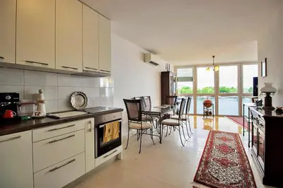 Kuhinja ili čajna kuhinja u objektu Apartment Lora