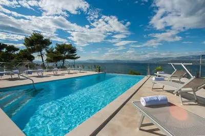 Bazen u objektu Villa R&B ili u blizini