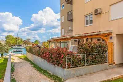Zgrada u kojoj se nalazi apartman