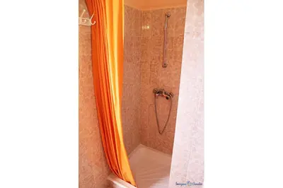 Kupaonica u objektu Studio Apartment in Pisak with Sea View, Balcony, Air Conditioning, Wi-Fi (4722-3)