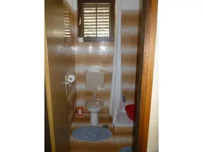 Kupaonica u objektu Apartment in Pisak with sea view, terrace, air conditioning, Wi-Fi (4722-1)