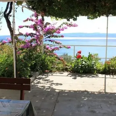 Apartment in Pisak with sea view