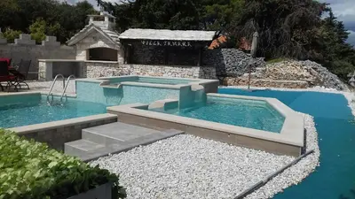 Bazen u objektu Villa Tamara,3 heated Pools, Entire Villa for sole use ili u blizini