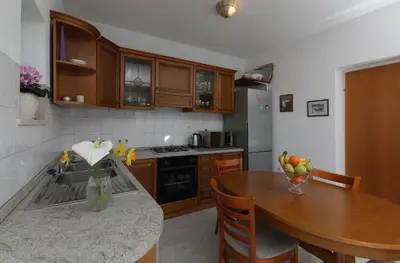 Kuhinja ili čajna kuhinja u objektu Apartment Perina