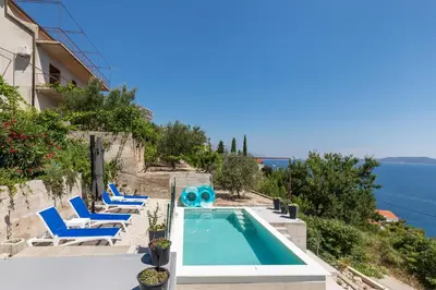 Bazen u objektu Waterview Apartments w pool ili u blizini
