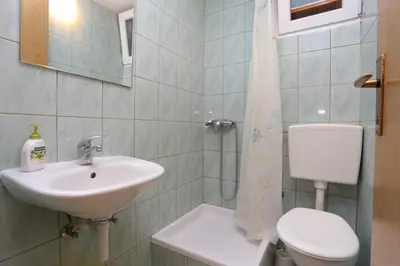 Kupaonica u objektu Apartments by the sea Nemira, Omis - 17039