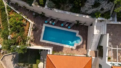 Bazen u objektu Villa Kogo ili u blizini
