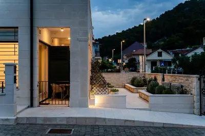 Pogled na planine ili pogled na planine iz apartmana