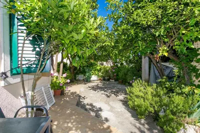 Vrt u objektu Apartments by the sea Supetar, Brac - 17227