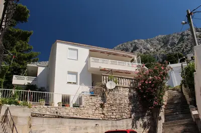 Pogled na planine ili pogled na planine iz apartmana