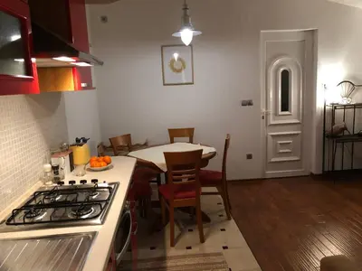 Kuhinja ili čajna kuhinja u objektu BellaVista Jelsa 2+2