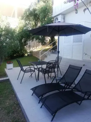 Vrt u objektu Apartments Mirela