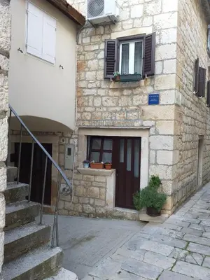 Zgrada u kojoj se nalazi apartman