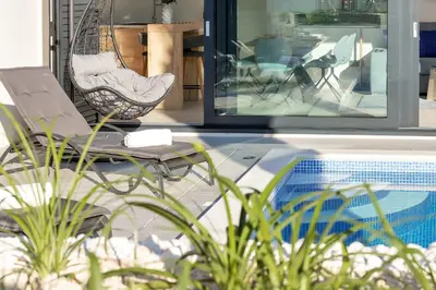 Bazen u objektu Lulani Makarska pool apartment ili u blizini