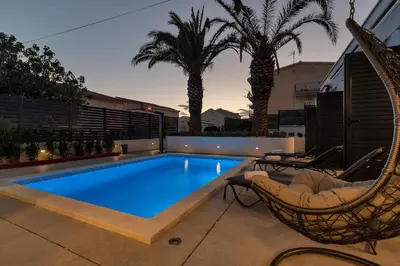 Bazen u objektu Lulani Makarska pool apartment ili u blizini