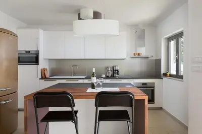 Kuhinja ili čajna kuhinja u objektu Absolute Beach Villa