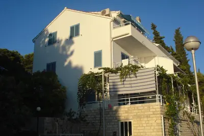 Zgrada u kojoj se nalazi apartman