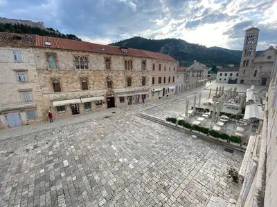 Pogled na planine ili pogled na planine iz apartmana