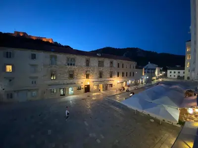 Pogled na planine ili pogled na planine iz apartmana