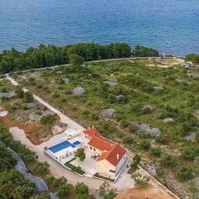 Amazing Home In Supetar