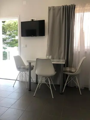TV i/ili zabavni centar u objektu Apartmani Milka i Jozo