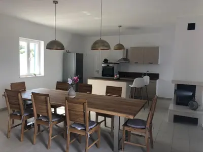 Kuhinja ili čajna kuhinja u objektu Villa Luisa Pucisca - 2 Häuser, 6 Schlafzimmer Insel Brac - Pool, Grill, Kamin, Tischtennis, Boccia